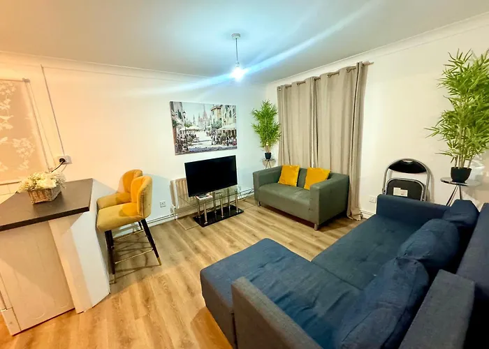 Private 2 Beds Flat Canada Water