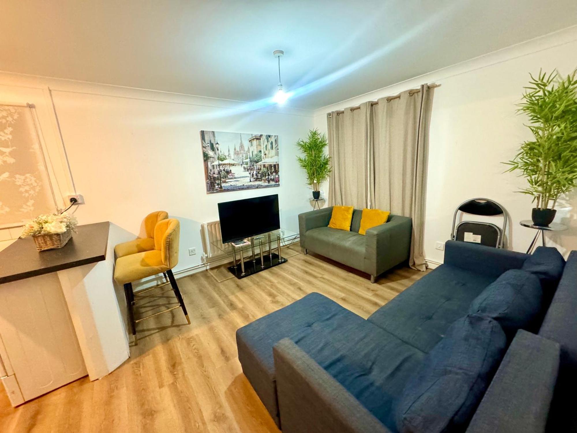 Private 2 Beds Flat Canada Water *