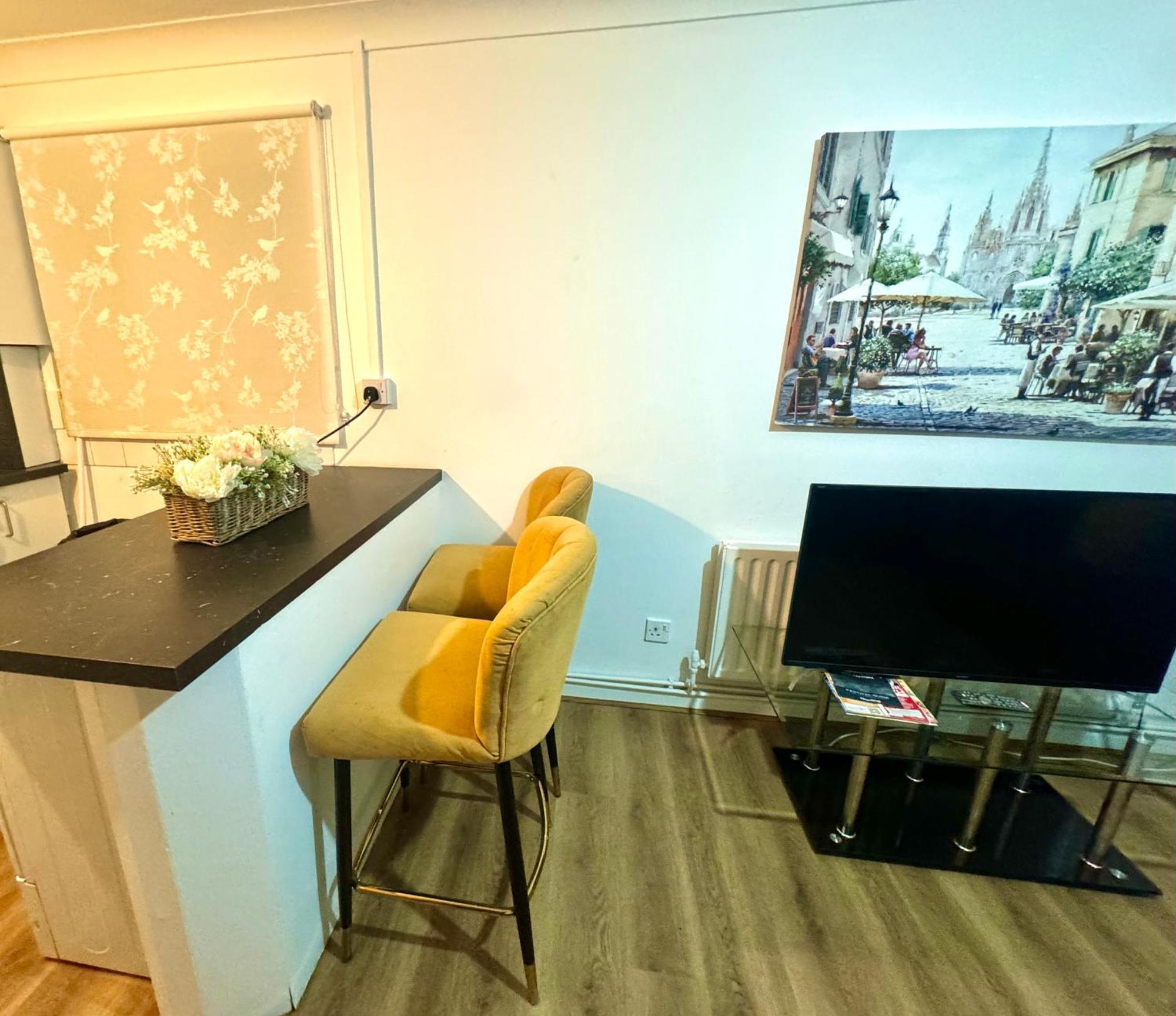 Private 2 Beds Flat Canada Water *